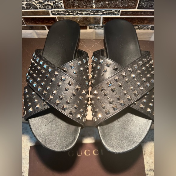 SOLD SOLD Authentic Gucci Vacchetta Austin Nero Sandal - Picture 14 of 16